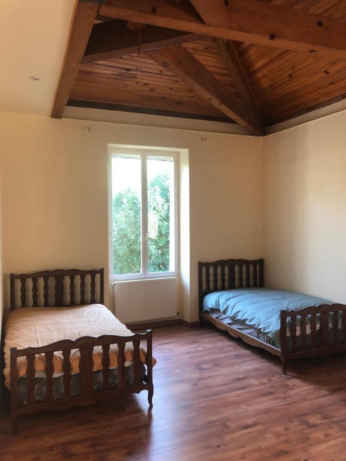 Bienvenue Chez Suzy Bed & Breakfast Saint-Quentin-de-Baron Exterior foto